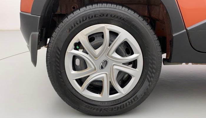 2016 Mahindra Kuv100 K6 PLUS 6 STR, Petrol, Manual, 90,022 km, Right Rear Wheel