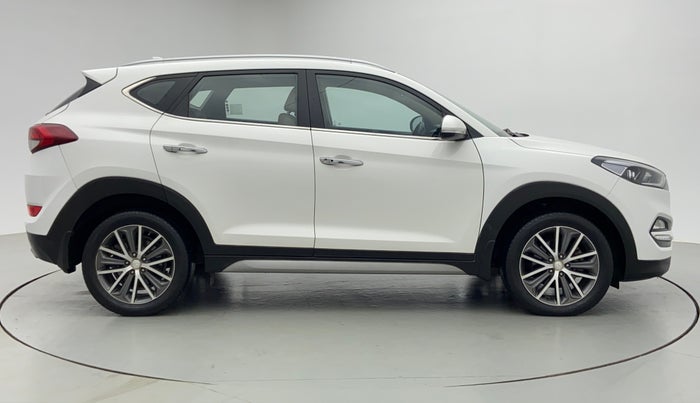2016 Hyundai Tucson 2WD AT GLS DIESEL, Diesel, Automatic, 1,13,288 km, Right Side View