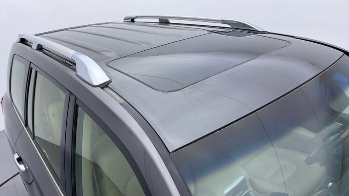 TOYOTA LAND CRUISER-Roof/Sunroof View