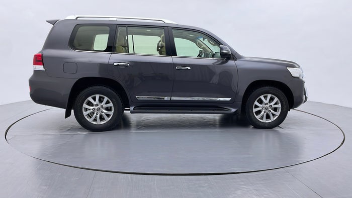 TOYOTA LAND CRUISER-Right Side View