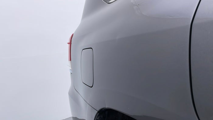 TOYOTA LAND CRUISER-Quarter Panel RHS Dent
