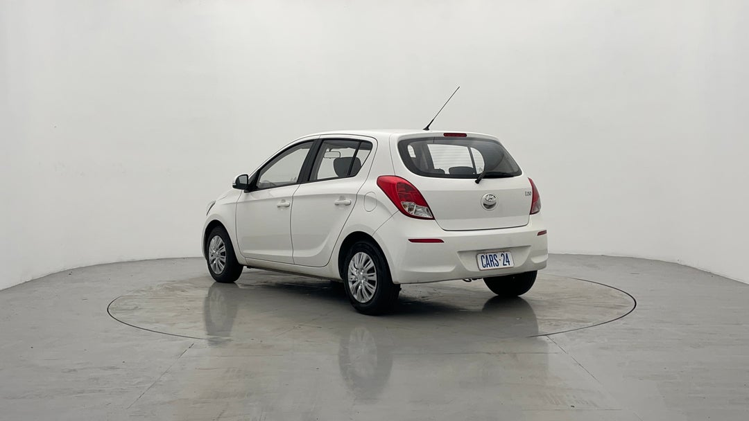 Left Back Diagonal (45- Degree) View