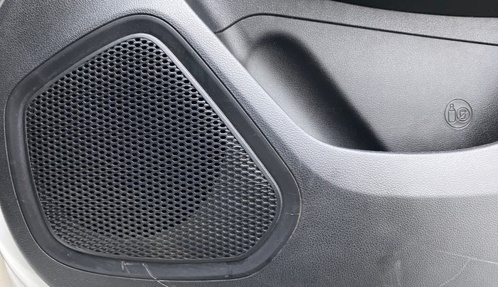 2019 Hyundai VENUE SX(O) CRDi, Diesel, Manual, 32,716 km, Speaker