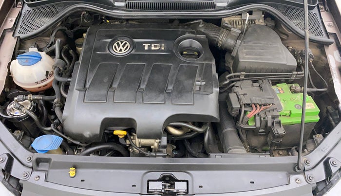 2016 Volkswagen Vento HIGHLINE 1.5 AT, Diesel, Automatic, 1,00,894 km, Open Bonet
