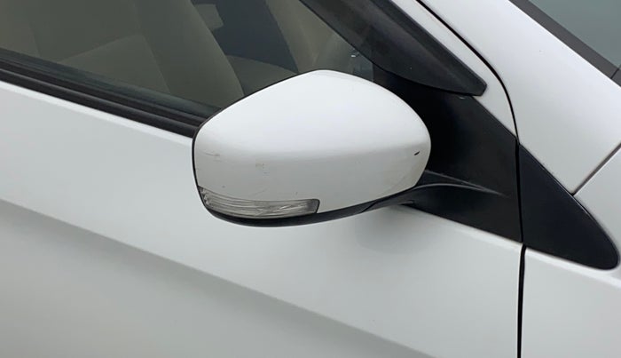 2018 Maruti Ciaz ZETA 1.4  AT PETROL, Petrol, Automatic, 64,501 km, Right rear-view mirror - Minor scratches