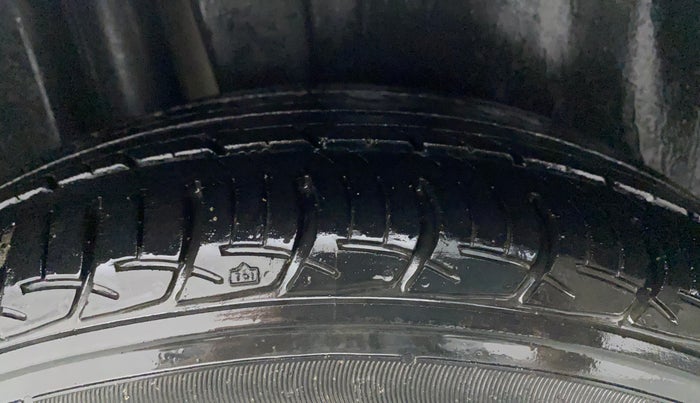 2018 Maruti Ciaz ZETA 1.4  AT PETROL, Petrol, Automatic, 64,501 km, Right Rear Tyre Tread