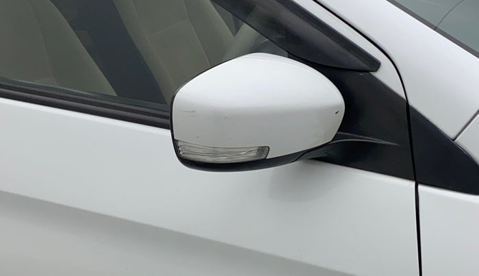 2018 Maruti Ciaz ZETA 1.4  AT PETROL, Petrol, Automatic, 64,501 km, Right rear-view mirror - Indicator light has minor damage