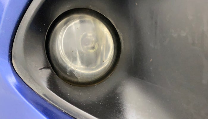 2016 Maruti Baleno ZETA PETROL 1.2, Petrol, Manual, 40,779 km, Right fog light - Not fixed properly