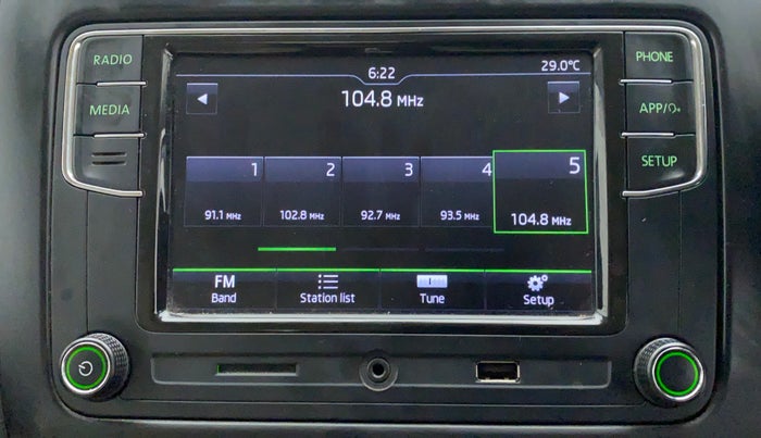 2019 Skoda Rapid 1.6 MPI STYLE AT, Petrol, Automatic, 16,826 km, Infotainment System