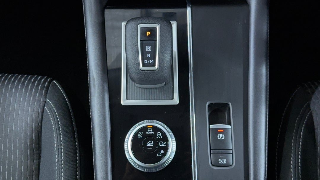 2024 Mitsubishi Outlander Es 5 Seat (2wd), Automatic, 54378 km, Gear Lever 