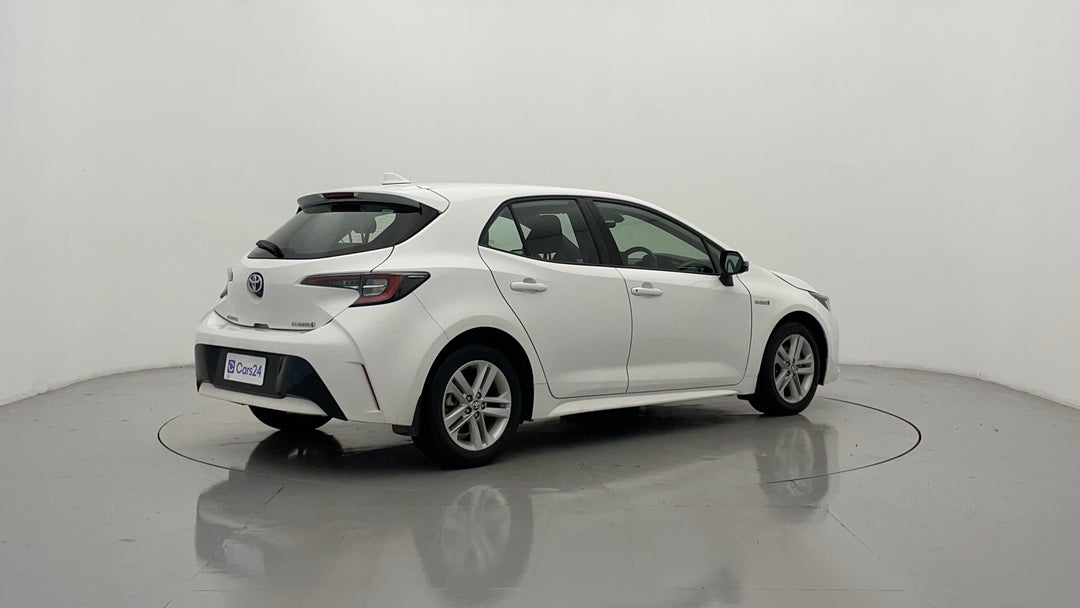 Right Back Diagonal (45- Degree) View