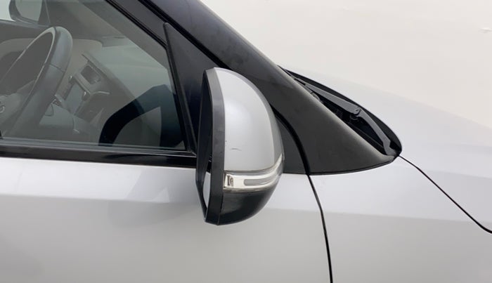 2016 Hyundai Creta SX PLUS AT 1.6 PETROL, Petrol, Automatic, 61,423 km, Right rear-view mirror - Minor scratches