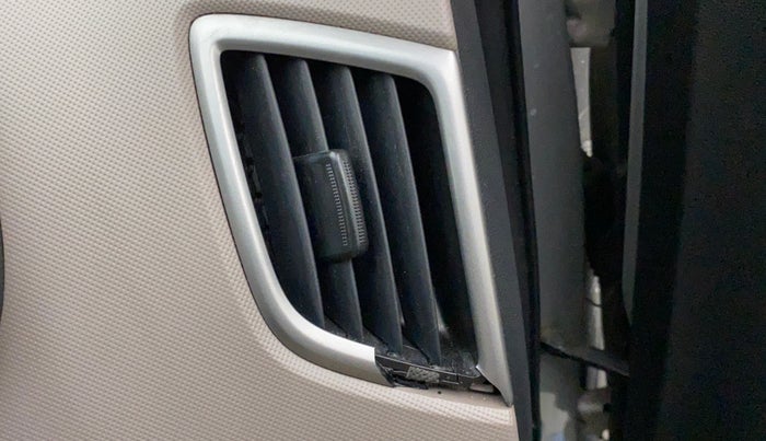 2016 Hyundai Creta SX PLUS AT 1.6 PETROL, Petrol, Automatic, 61,423 km, AC Unit - Front vent has minor damage