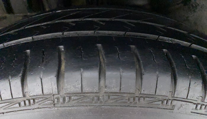 2012 Maruti Swift Dzire VDI BS IV, Diesel, Manual, Right Rear Tyre Tread