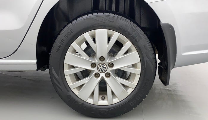 2015 Volkswagen Vento HIGHLINE 1.5 AT, Diesel, Automatic, 89,657 km, Left Rear Wheel