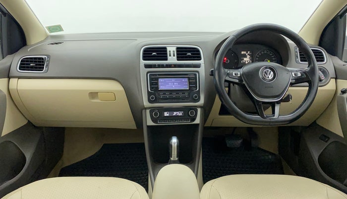 2015 Volkswagen Vento HIGHLINE 1.5 AT, Diesel, Automatic, 89,657 km, Dashboard