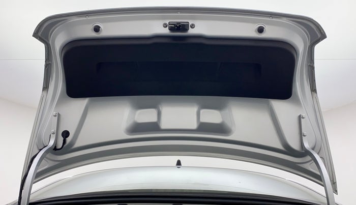 2015 Volkswagen Vento HIGHLINE 1.5 AT, Diesel, Automatic, 89,657 km, Boot Door Open