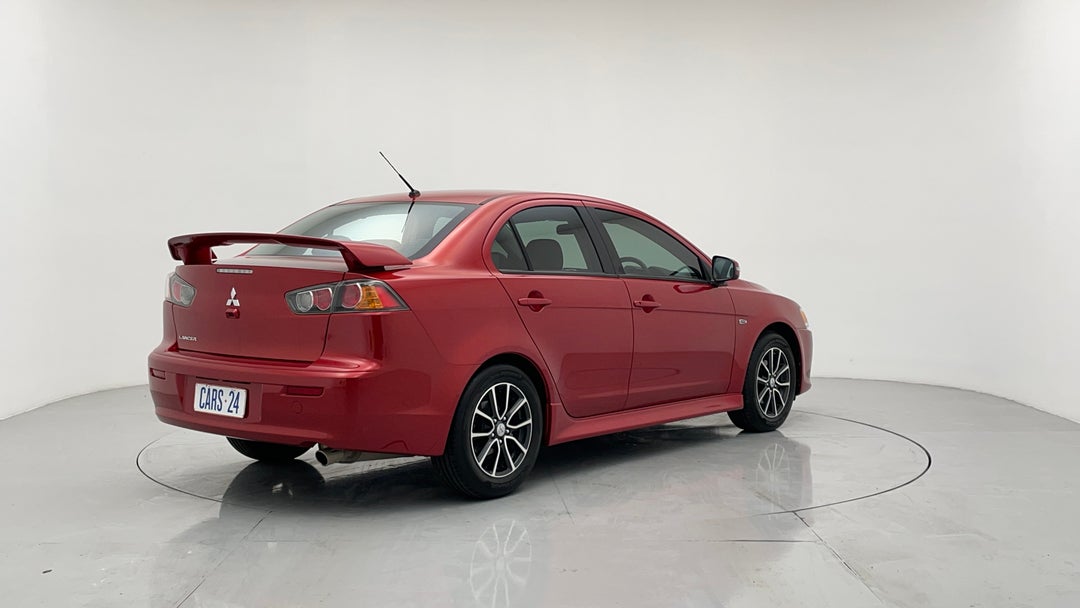 Right Back Diagonal (45- Degree) View