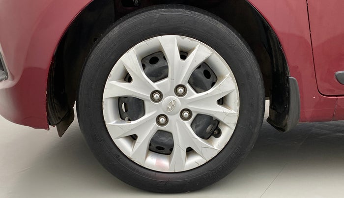 2015 Hyundai Grand i10 SPORTZ 1.2 KAPPA VTVT, Petrol, Manual, 30,880 km, Left Front Wheel