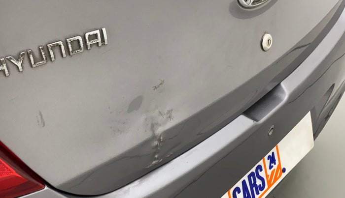 2014 Hyundai Eon MAGNA +, Petrol, Manual, 80,594 km, Dicky (Boot door) - Slightly dented