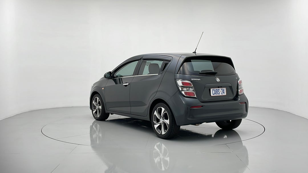 Left Back Diagonal (45- Degree) View