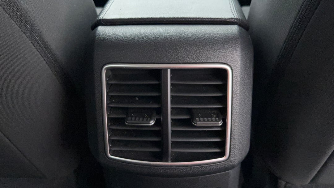 2023 Kia Sportage S (fwd), Automatic, 45535 km, Rear A/C Vent