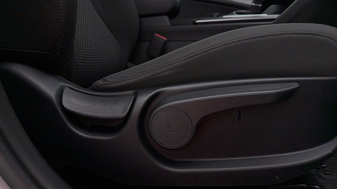 2023 Kia Sportage S (fwd), Automatic, 45535 km, Drivers Side Adjustment Panel