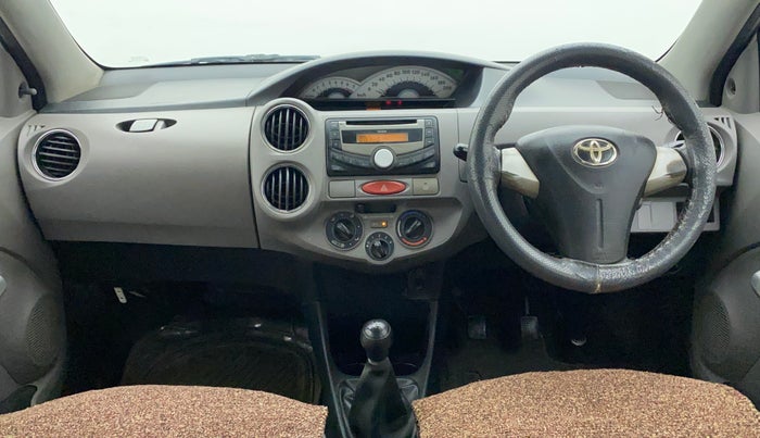 2011 Toyota Etios V, Petrol, Manual, 1,06,052 km, Dashboard