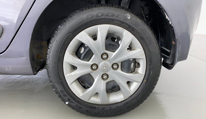 2016 Hyundai Grand i10 SPORTZ 1.2 KAPPA VTVT, Petrol, Manual, 22,198 km, Left Rear Wheel