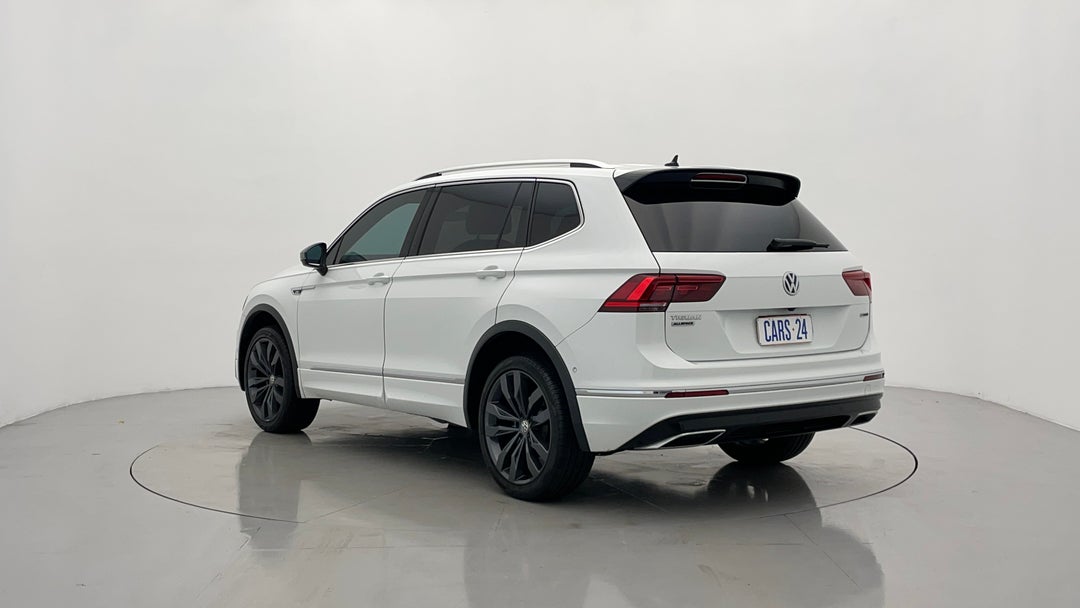 Left Back Diagonal (45- Degree) View