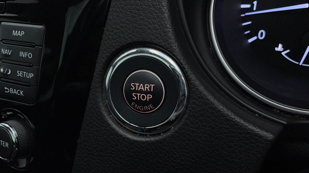 2017 Nissan Qashqai N-tec, Automatic, 88665 km, Keyless / Button Start