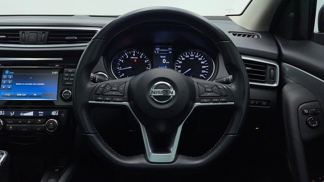 2017 Nissan Qashqai N-tec, Automatic, 88665 km, Steering Wheel Close-up