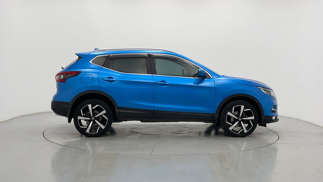 2017 Nissan Qashqai N-tec, Automatic, 88665 km, Right Side View
