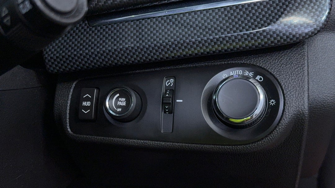 2017 Holden Commodore Sv6, Automatic, 153195 km, Utility Switches/Buttons
