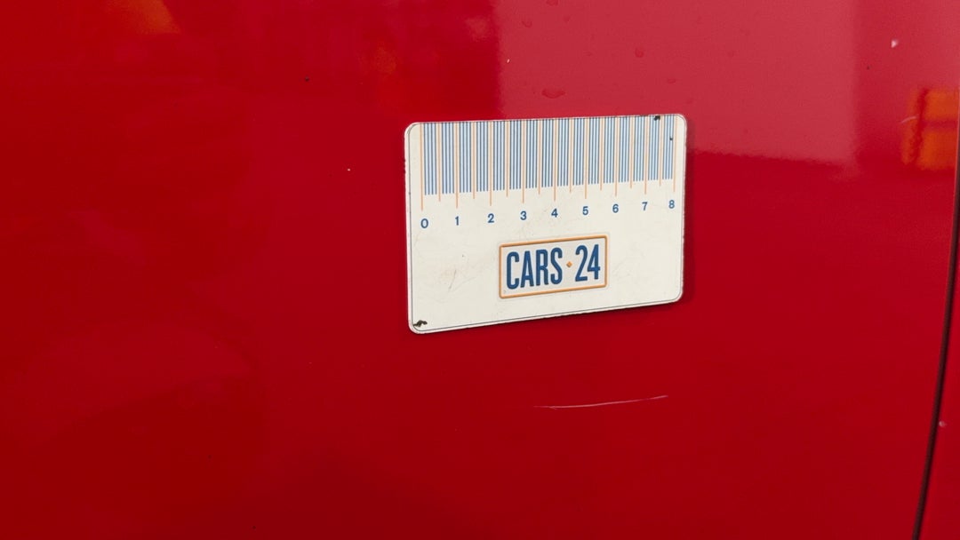 2017 Holden Commodore Sv6, Automatic, 153195 km, Doors Rear RHS Scratch