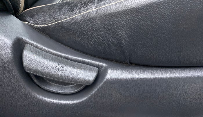 2018 Hyundai Grand i10 MAGNA 1.2 KAPPA VTVT, Petrol, Manual, 21,009 km, Driver Side Adjustment Panel