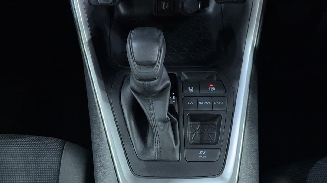 2025 Toyota RAV4 Gx (2WD) Hybrid, Automatic, 23561 km, Gear Lever 