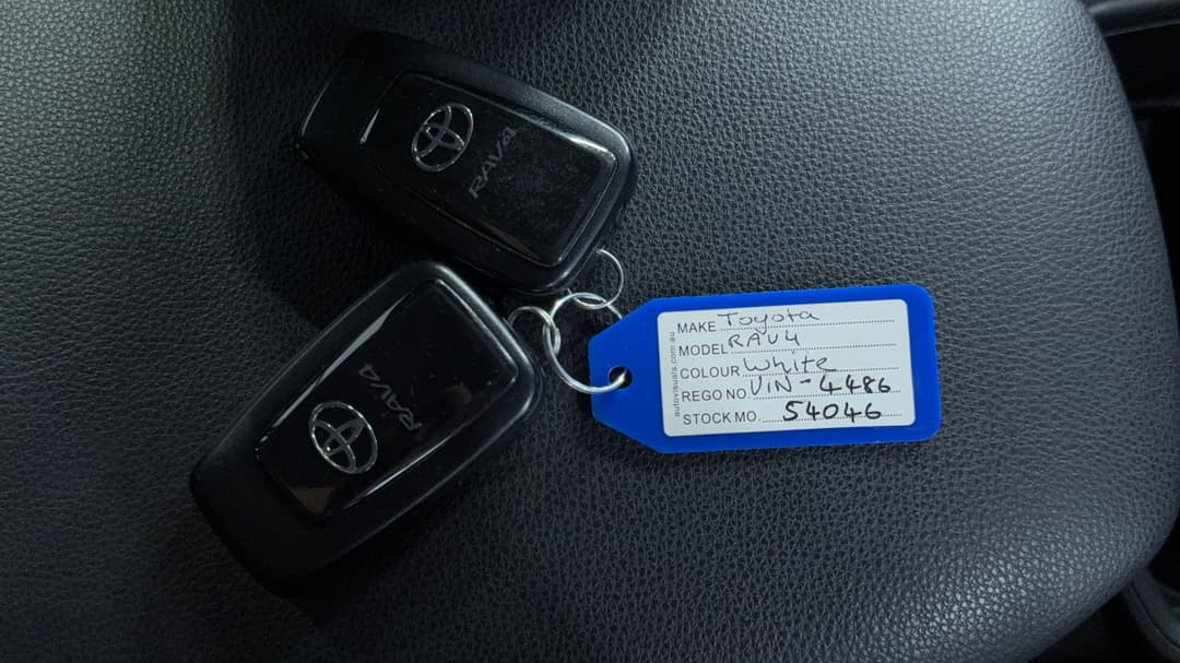 2025 Toyota RAV4 Gx (2WD) Hybrid, Automatic, 23561 km, Key Close-up