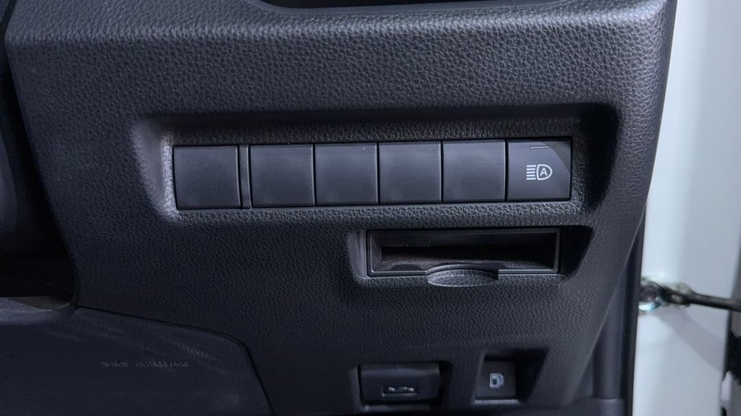 2025 Toyota RAV4 Gx (2WD) Hybrid, Automatic, 23561 km, Utility Switches/Buttons