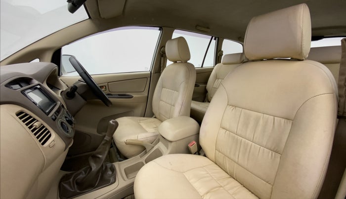 2008 Toyota Innova 2.5 G3 8 STR, Diesel, Manual, 2,70,705 km, Right Side Front Door Cabin View