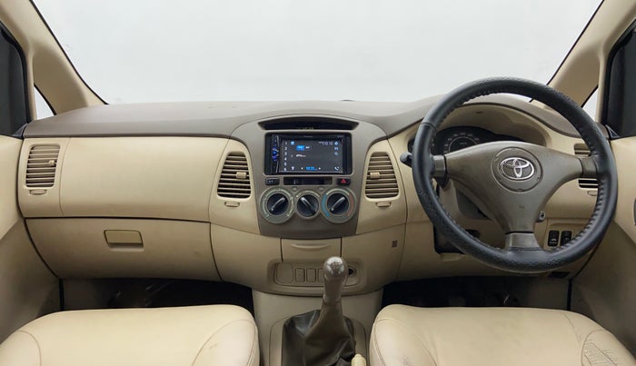 2008 Toyota Innova 2.5 G3 8 STR, Diesel, Manual, 2,70,705 km, Dashboard View