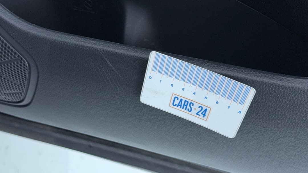 2025 Toyota RAV4 Cruiser (AWD) Hybrid, Automatic, 25923 km, Door Interior Front RHS Scratch