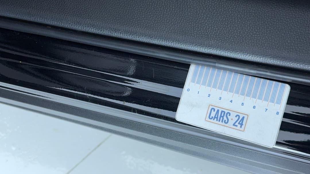 2025 Toyota RAV4 Cruiser (AWD) Hybrid, Automatic, 25923 km, Door Sills Front LHS Scratch