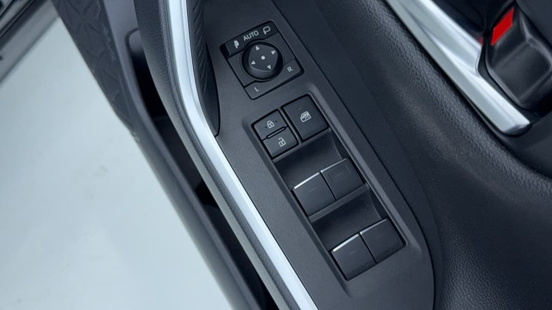 2025 Toyota RAV4 Cruiser (AWD) Hybrid, Automatic, 25923 km, Drivers Side Door Panel Controls