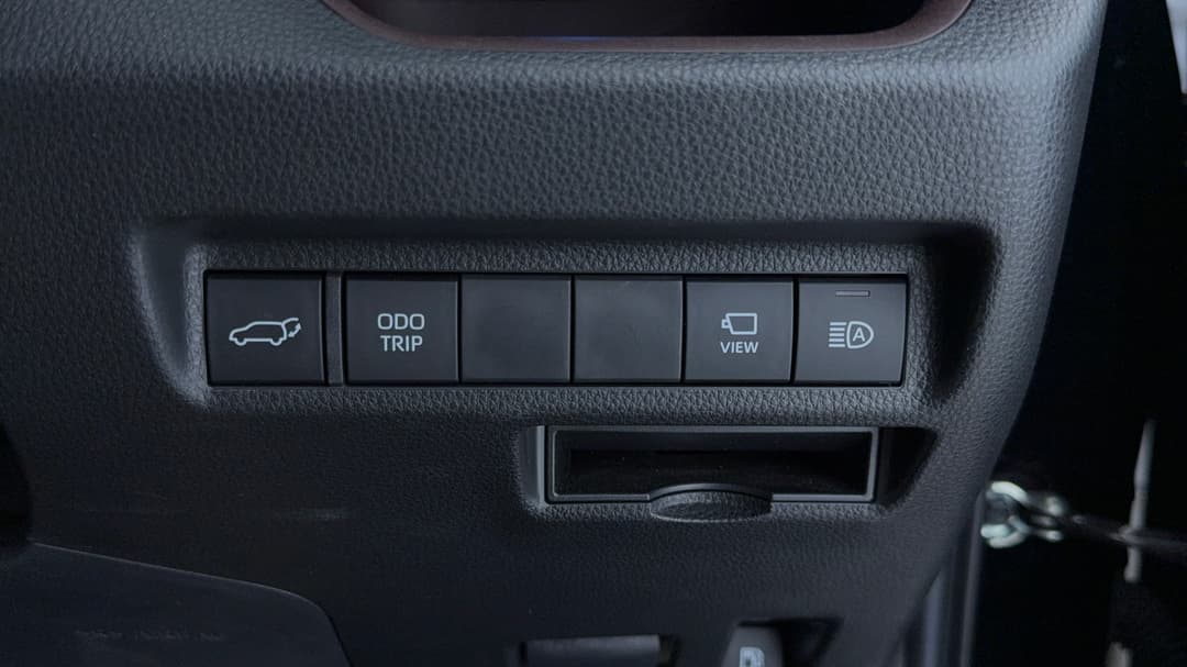 2025 Toyota RAV4 Cruiser (AWD) Hybrid, Automatic, 25923 km, Utility Switches/Buttons