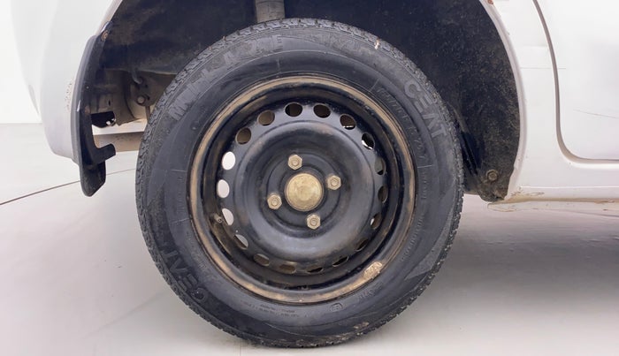 2017 Datsun Go T, Petrol, Manual, 72,762 km, Right Rear Wheel