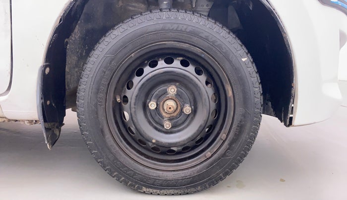 2017 Datsun Go T, Petrol, Manual, 72,762 km, Right Front Wheel
