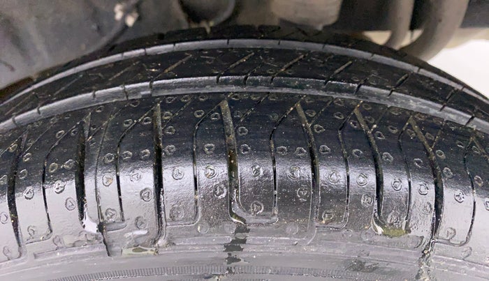 2017 Datsun Go T, Petrol, Manual, 72,762 km, Left Rear Tyre Tread
