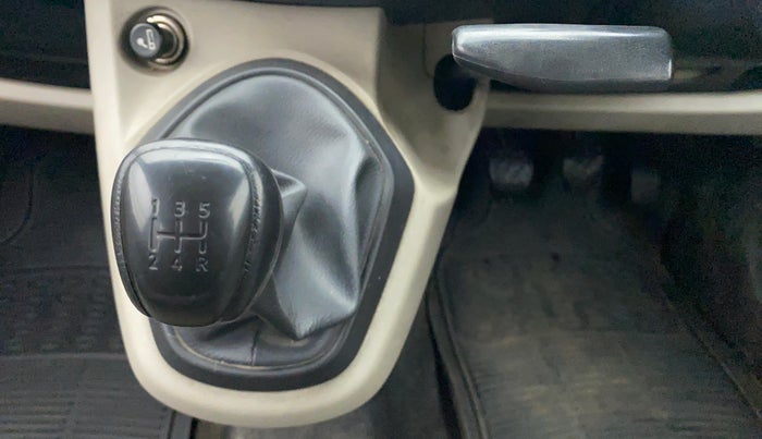 2017 Datsun Go T, Petrol, Manual, 72,762 km, Gear Lever
