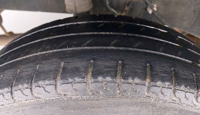 2017 Datsun Go T, Petrol, Manual, 72,762 km, Right Rear Tyre Tread